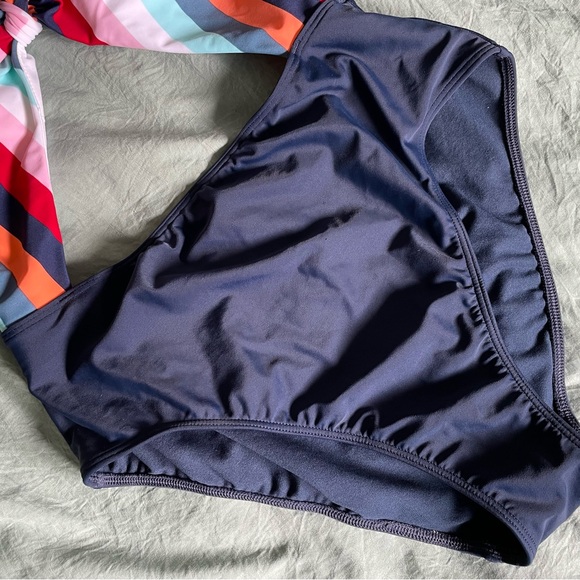 Hollister One-Piece Swimsuit - Picture 3 of 8